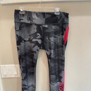Peloton With Brand Vintage Leggings Size XLarge